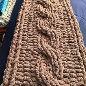 Chunky Knit bed runner